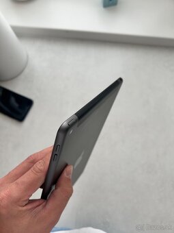 iPad 8 generácia 32gb - 5