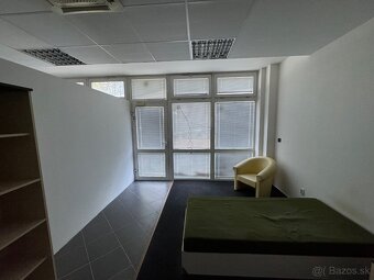 Komerčné priestory na služby aj na kancelárie - 5