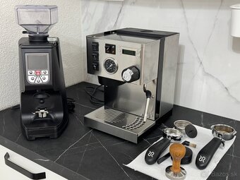 Mlynček na espresso Eureka Atom 60, black - 5