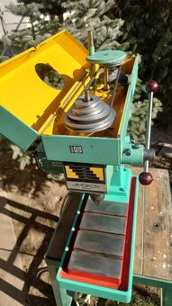 Vŕtačka jihokov SVB 16 - 5