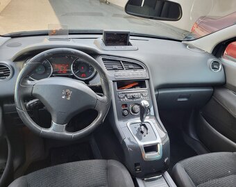 Peugeot 5008 2.0L HDi FAP BVA6 Automat 7 miestne - 5