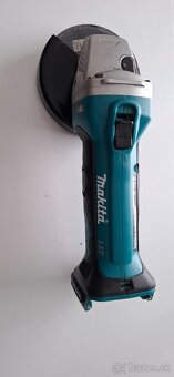 AKU Makita uhlova brúska DGA452 - 5