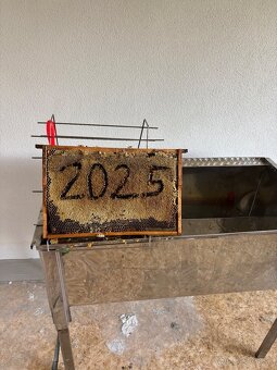 Včelí med lesný malina - 5