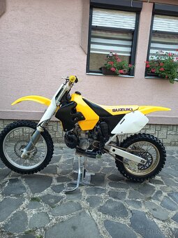 Suzuki RM 250 2t - 5
