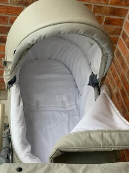 Parádny retro kočík - 5