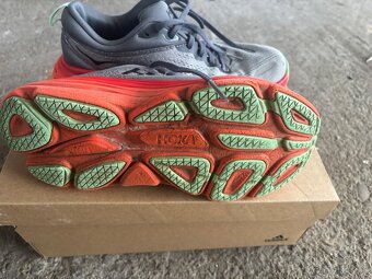 Hoka Bondi 40 - 5
