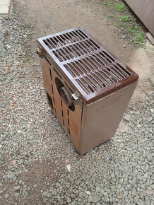 PIECKA NAFTOVKA VIAC KUSOV VHODNA AJ DO POSEDU - 5