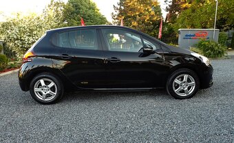 PEUGEOT 208 1.2BENZIN 60kW 92tis KM 2016 KAMERA,VYHREV SED - 5