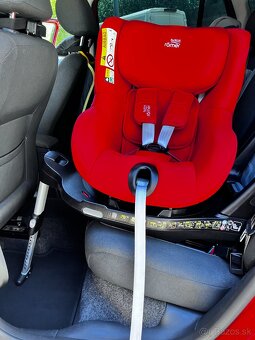 Britax Römer DUALFIX M i-SIZE FIRE RED - 5