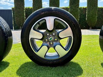 Komplet letnú sadu alu Škoda Scout - 5x112 225/55 R17. - 5