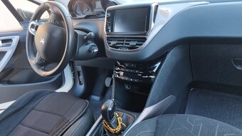 Peugeot 2008 Allure,, mód rok 2015 - 5