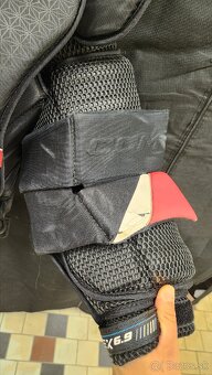 Brankářská vesta CCM Eflex 6.9 velikost SR M - 5