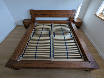 Manželská postel zo starých trámov - 5
