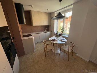 Moderný a štýlový dvojizbový byt s balkónom v centre Zvolena - 5