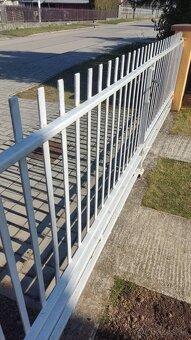 Predám plot s bránkami - 5