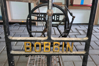 Historická šijacia mašina Berger - 5