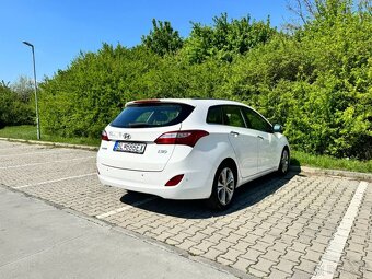 HYUNDAI i30 - 5