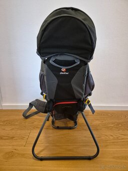 Kvalitný ultraľahký turistický nosič značky Deuter - 5
