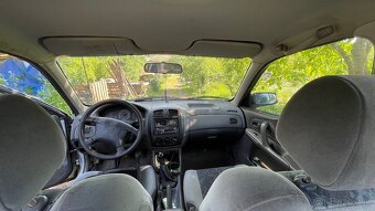 Mazda 323 - 5