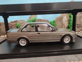 prodám nový model 1:18 BMW Alpina(E30) C2 2.7 1988 - 5