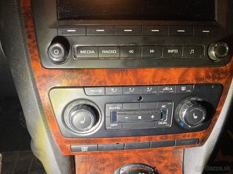 Octavia 2 Sedacky - 5