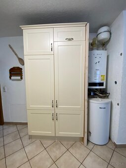 Moderná kuchynská linka so spotrebičmi - 5
