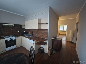 🏡 Prenájom 3-izbového bytu s balkónom – Royova ul. 2 - 5
