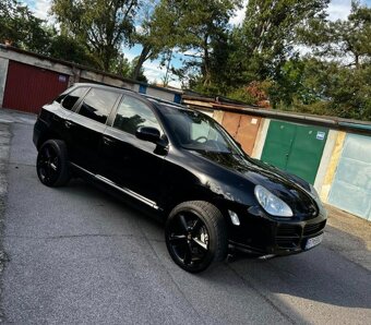 PORSCHE CAYENNE S - Black on Black - 5
