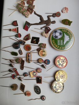 Futbalové odznaky. Šport.Futbal.FIFA . - 5