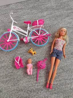 Bábika Steffi na bicykli - 5