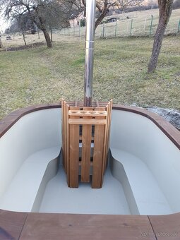 Hranatá fínska kúpacia kaďa - 5