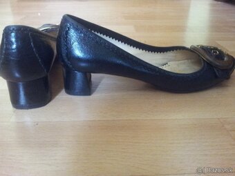 Lodicky Vanessa, Prada a tenisky Nike - 5