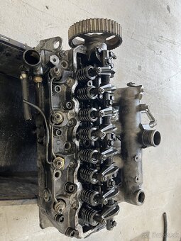 Hlava valcov D4BH - 5