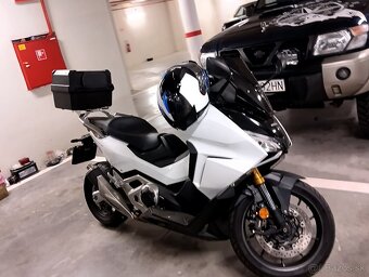 Honda Forza 750 - 5