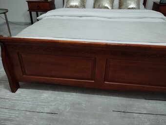 Manželská posteľ -spalňa, nočné stolíky ,komoda - 5
