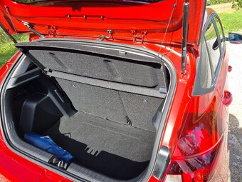 Hyundai i20 Family 7 DCT Červená metalíza 2021 + WINTER PACK - 5