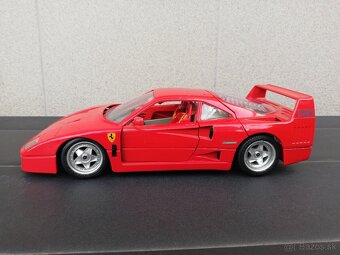 Bburago Ferrari F40 1/18 Červený - 5