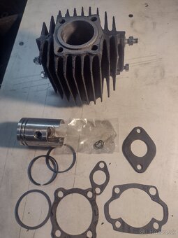 Predam motory Jawa 555 a valec po vybruse j.550=555 - 5