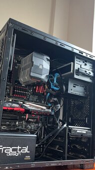 Predám stolný herný počítač + príslušenstvo – LCD monitor - 5