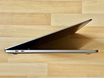 MacBook Pro 16" i9-2.4GHz,8j/64GB/1TB, Výdrž batérie 6 hod. - 5