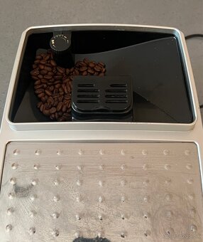 Automatický kávovar Delonghi Cappuccino ECAM 23.460.B - 5