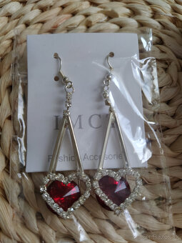 NOVÉ rôzne náušnice a vlasové doplnky (osobný odber) - 5