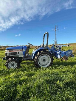 japonský malotraktor ISEKI Sial hunter TH22F s rotavátorom. - 5