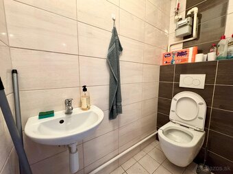 ZARIADENÁ KANCELÁRIA V CENTRE HOLÍČA - 5