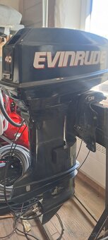 Lodný motor Evinrude 40hp, el. start, dobíjanie - 5