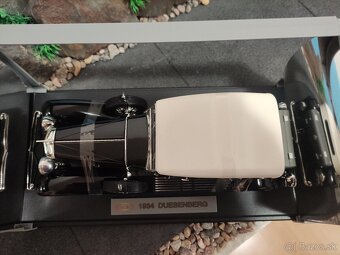prodám nový model 1:18 duessenberg 1934 - 5