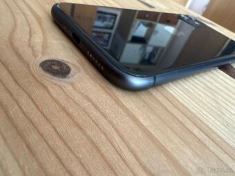Predam Apple iPhone 11 128GB čierny - 5