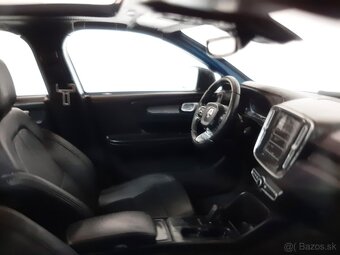 1:18 - Volvo XC40 - 1:18 - 5