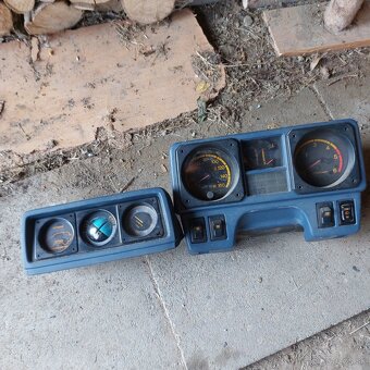 Mitsubishi pajero1 2.5td rozpredám - 5