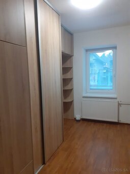 Pekný 1VM vo Veľkých Uherciach /PE - 5